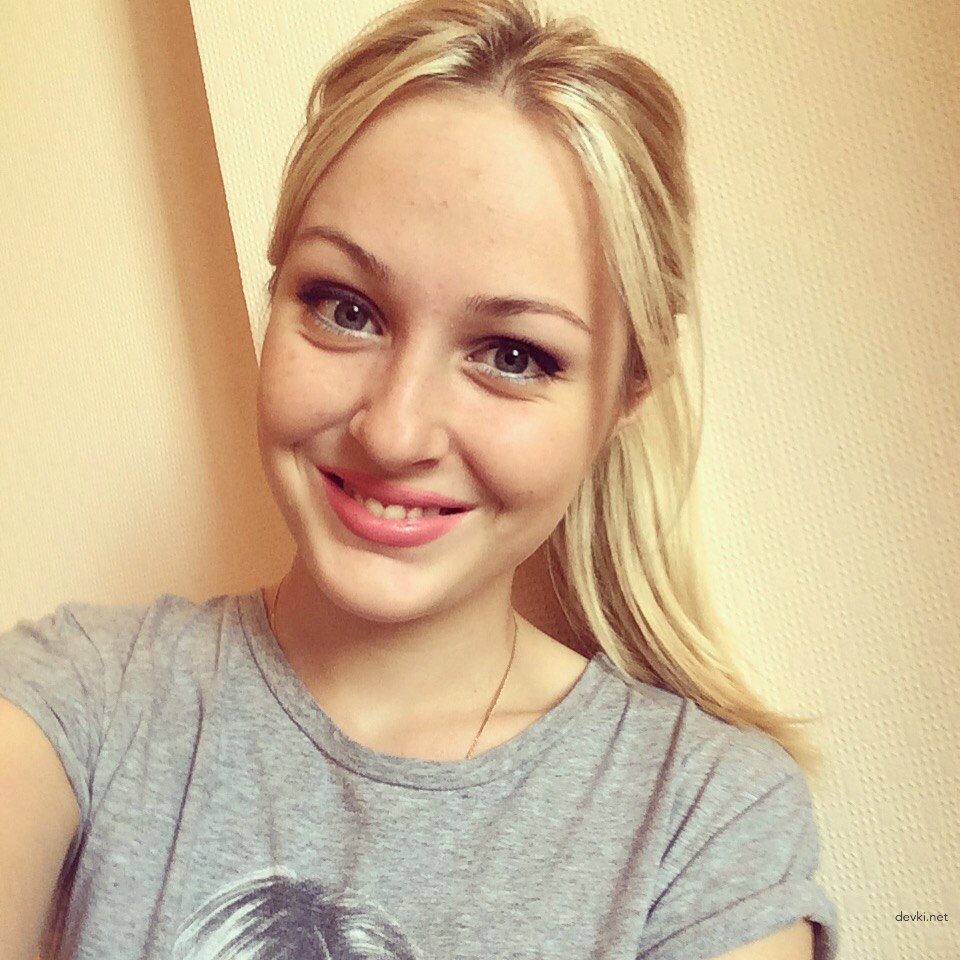 Hot Young Amateur Loves Taking Erotic Photos - Explicit Teen Model