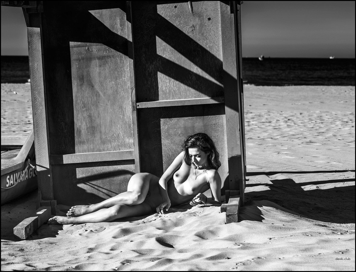 Double Penetration Gangbang with Eastern Beauty Naya Mamedova in Amateur Porn Photo