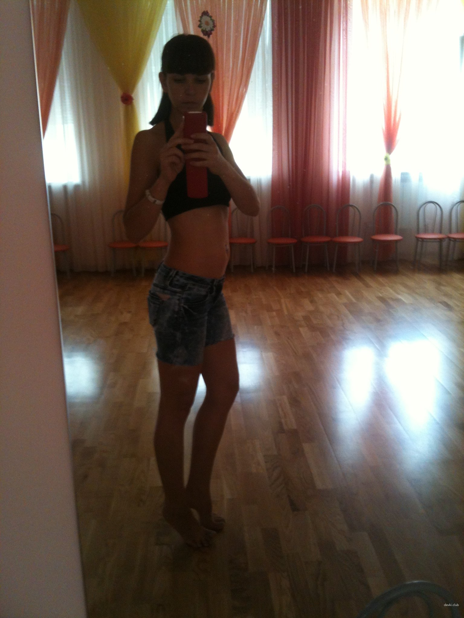 Sexy Girl with Beautiful Legs - Amateur Photo