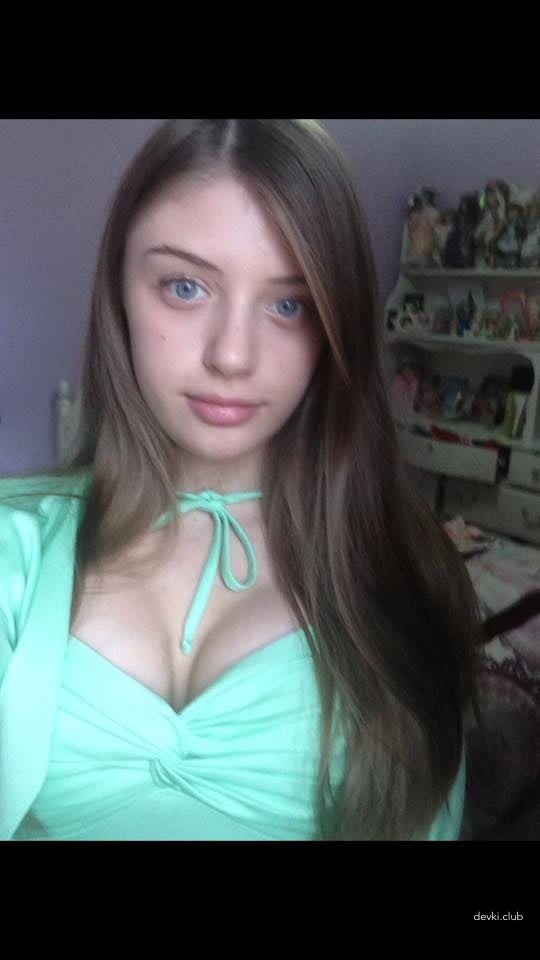 Explicit Amateur Nude Young Girl Photo