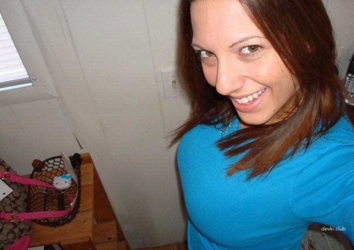 Seductive Amateur Girl Poses Sexually in Beautiful Lingerie - Explicit Amateur Porn Photo