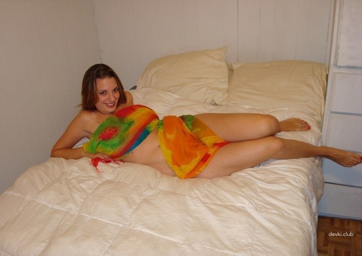 Seductive Amateur Girl Poses Sexually in Beautiful Lingerie - Explicit Amateur Porn Photo