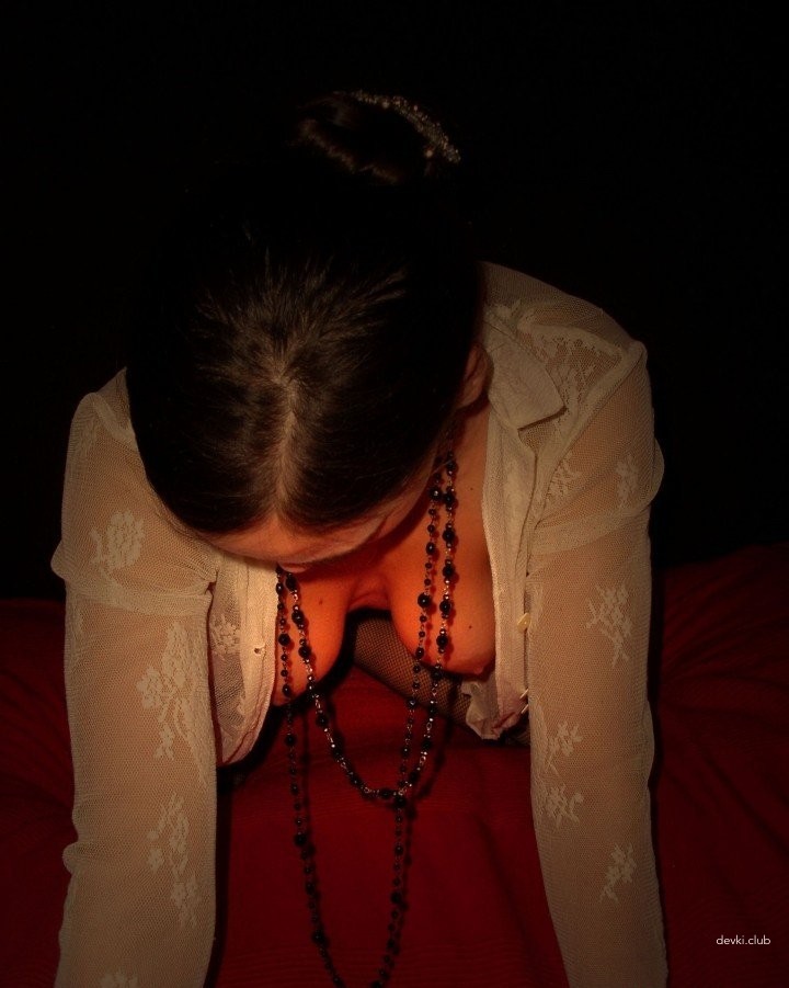 Mature Couple's Explicit Homemade Porn Photos - Amateur XXX Pics