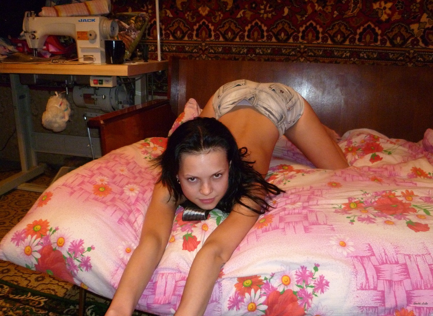 Young Girl with Elegant Breasts: Explicit Amateur Photo