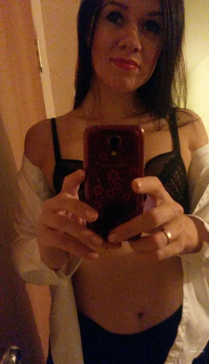 Hot Woman Engages in Explicit Sex - Amateur Porn Photo