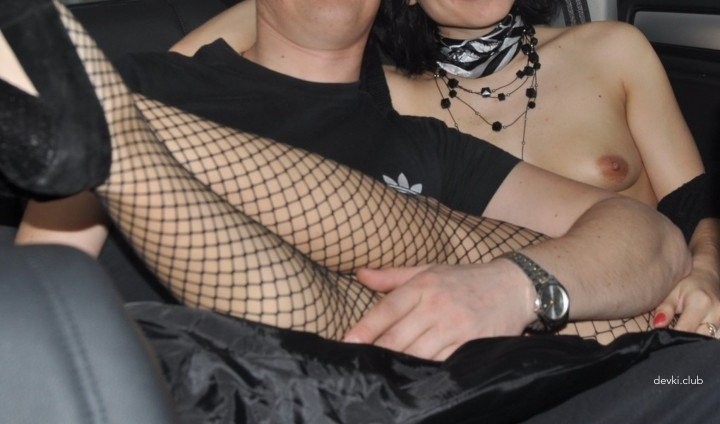 Russian Swinger Loves Exhibitionism: Explicit Amateur Porn Photos