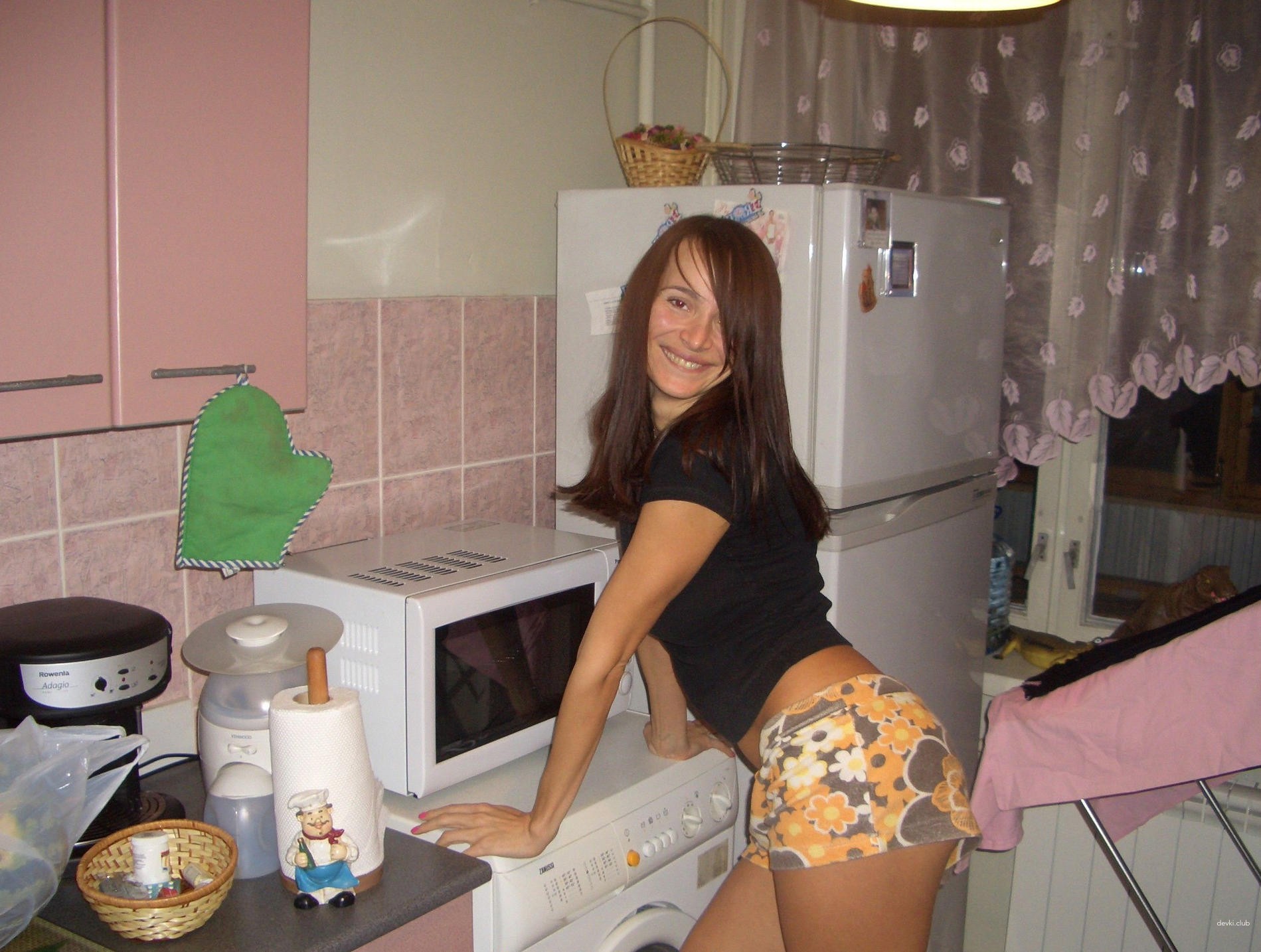 Amateur Blowjob Photos: Horny Woman Loves Giving Head