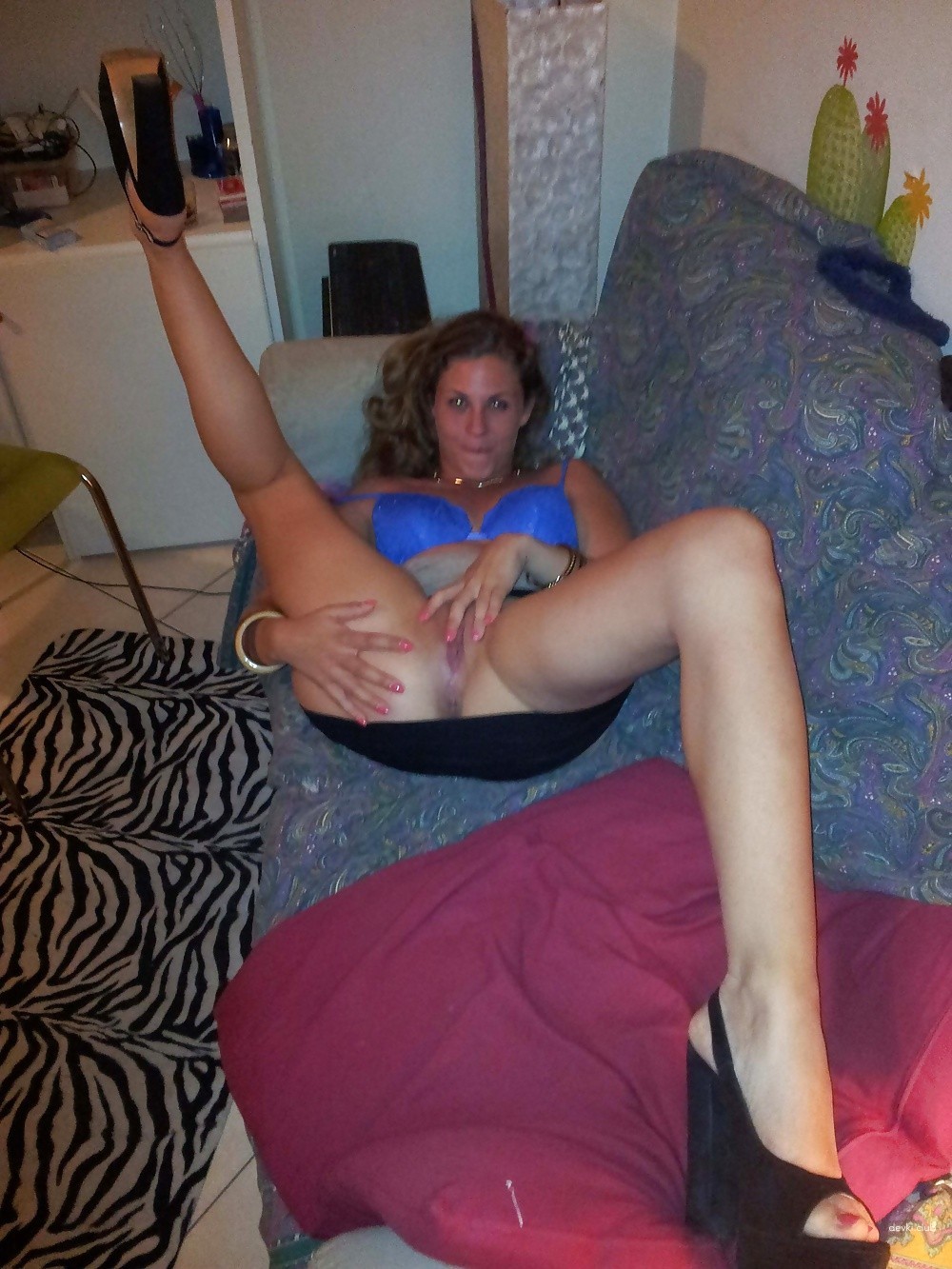 Drunk Girl Blowjob: Amateur Porn Photo