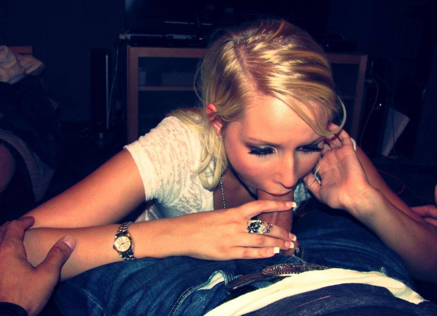 Beautiful Blonde Gives Blowjob - Amateur Porn Photo