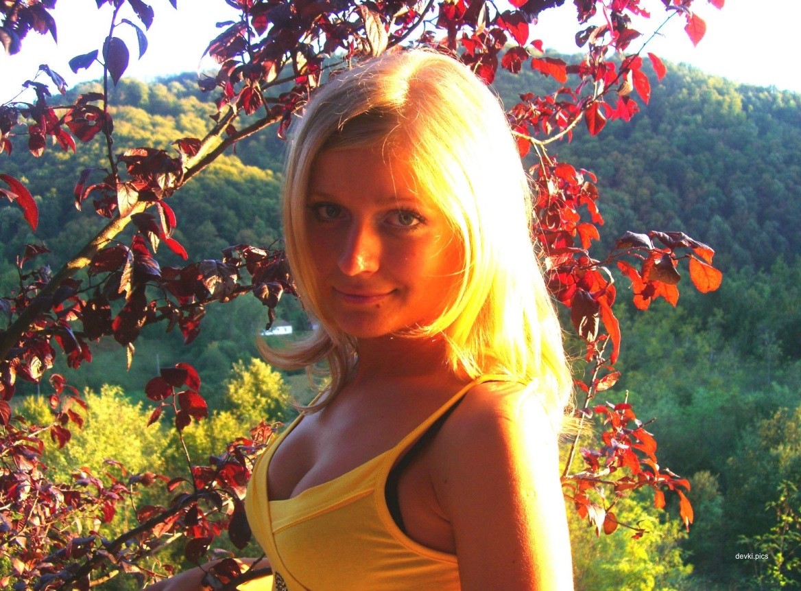 Busty Amateur Babe Gives Blowjob, Masturbates, and Gets Fucked