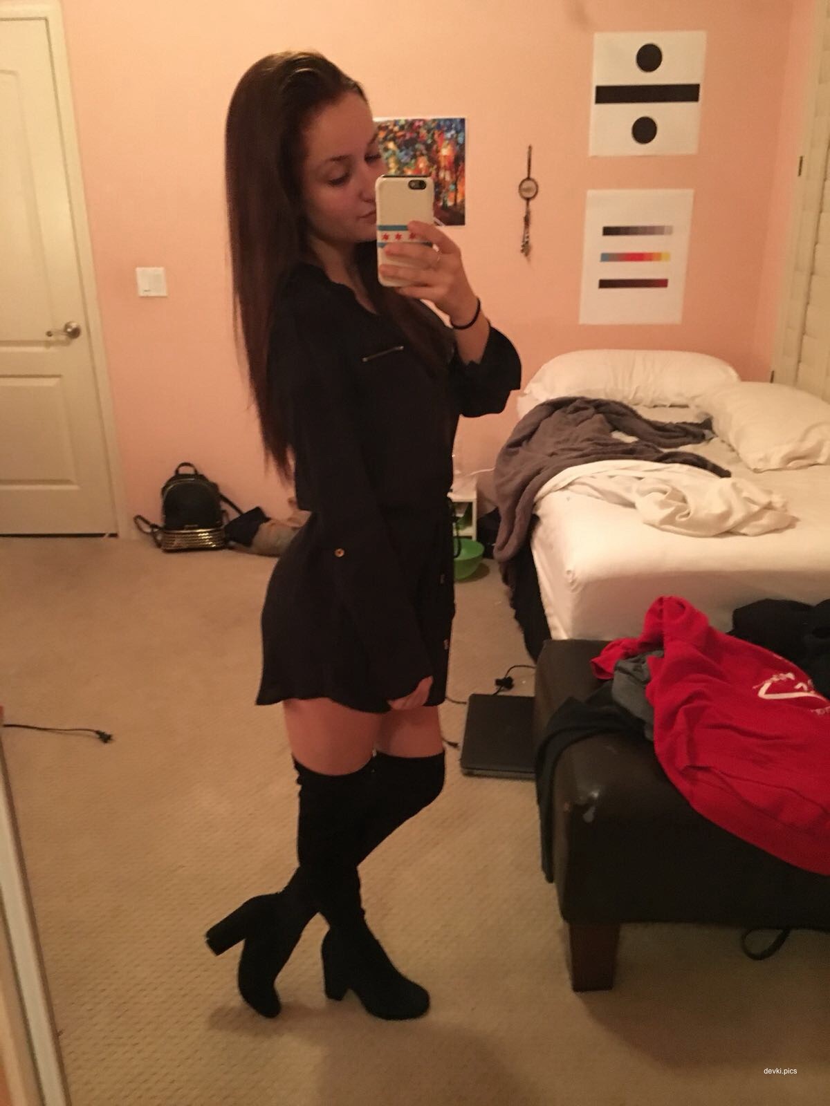 Hot Nude Amateur Girl Exposed: Young, Cute, and Naked