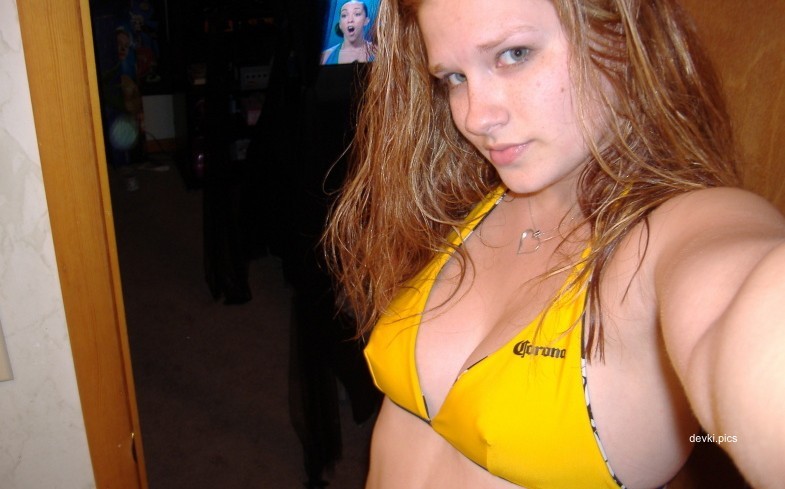 Amateur Redhead with Big Ass Porn Photo - Explicit XXX Content