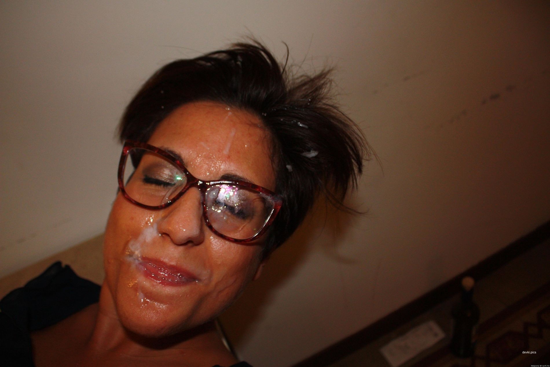 Sizzling Brunette Covered in Cum: Amateur Porn Photo