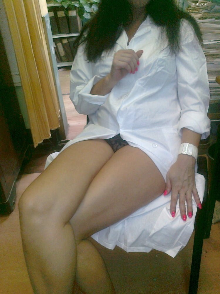 Hot Nympho Engages in Hardcore Sex - Amateur Porn Pic