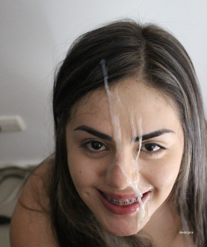 Facial Cumshot Amateur Porn: Cum Covered Face in Explicit Photo
