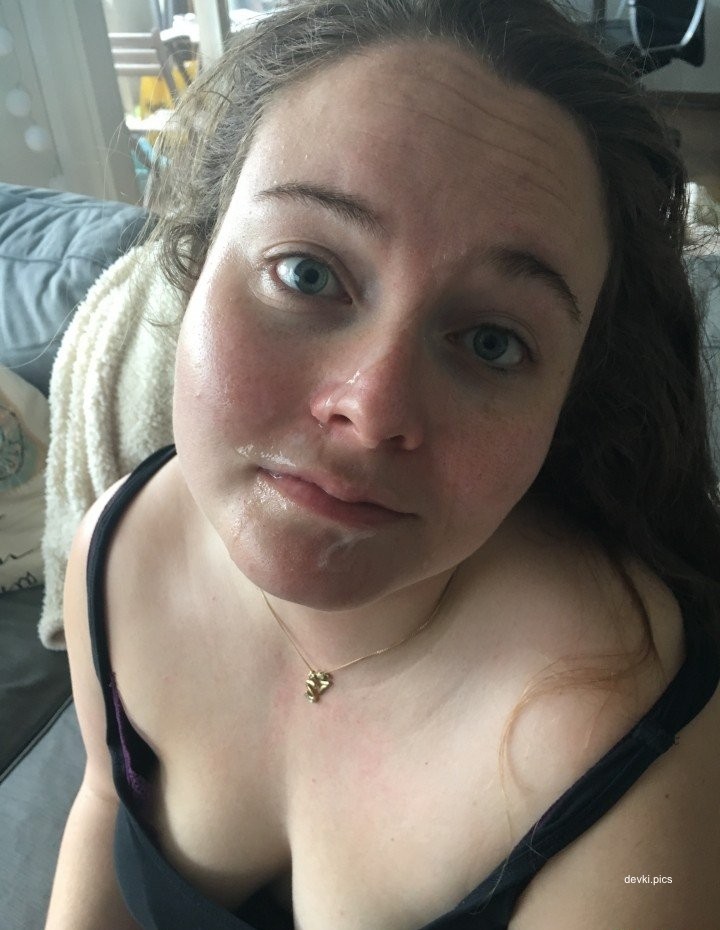 Facial Cumshot Amateur Porn: Cum Covered Face in Explicit Photo