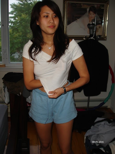Hot Married Asian Babe Posing with Hairy Pussy - Amateur Explicit Photo