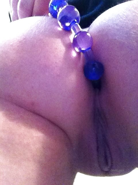 Juicy Girl Fingering Her Holes - Amateur Porn Photo