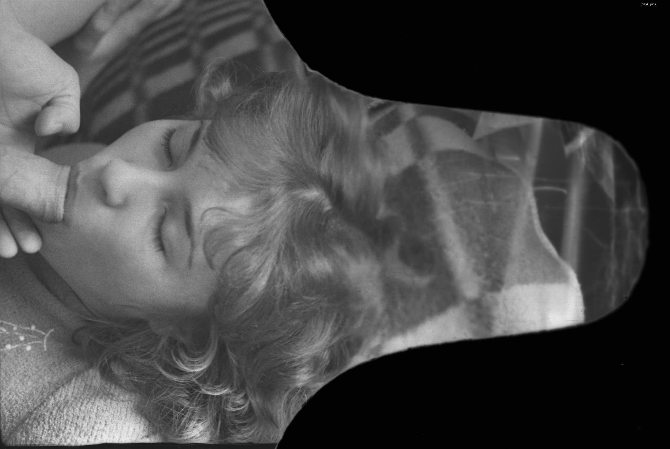 Vintage Dorm Sex Amateur Porn Photos - Explicit College Orgy Shots