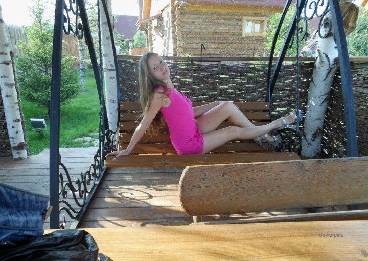 Amateur Slut Enjoys Hardcore Gangbang - Homemade Porn Girl in Group Sex