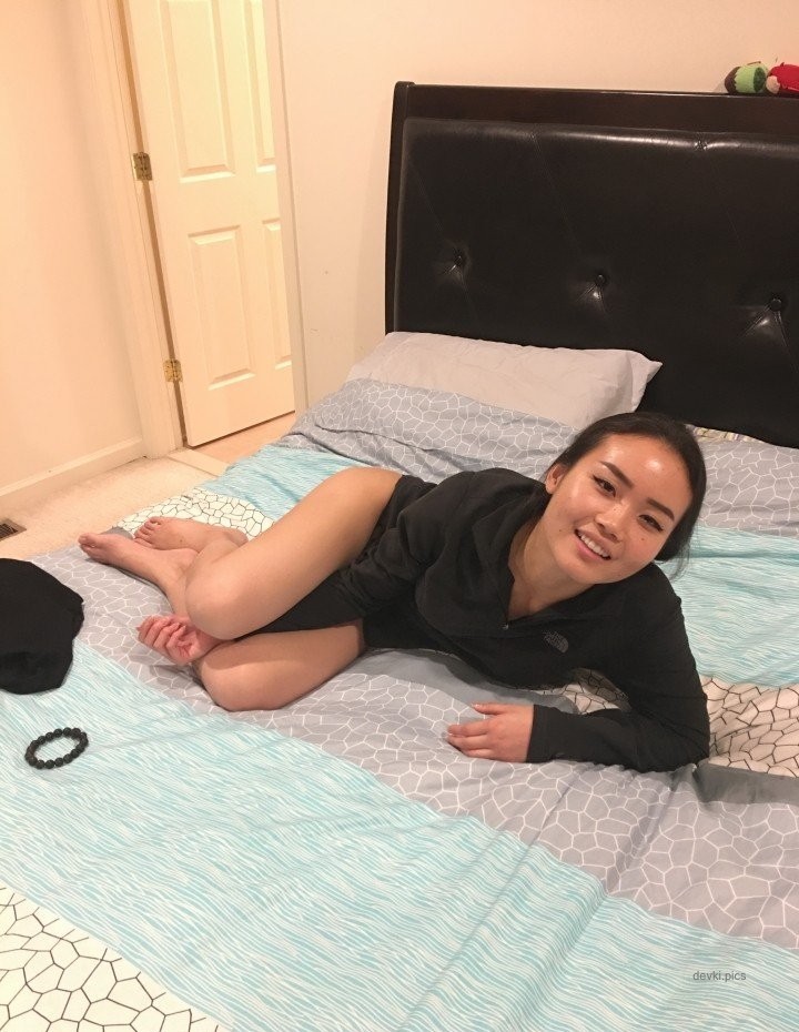Sexy Asian in Thong: Explicit Amateur Erotic Photo
