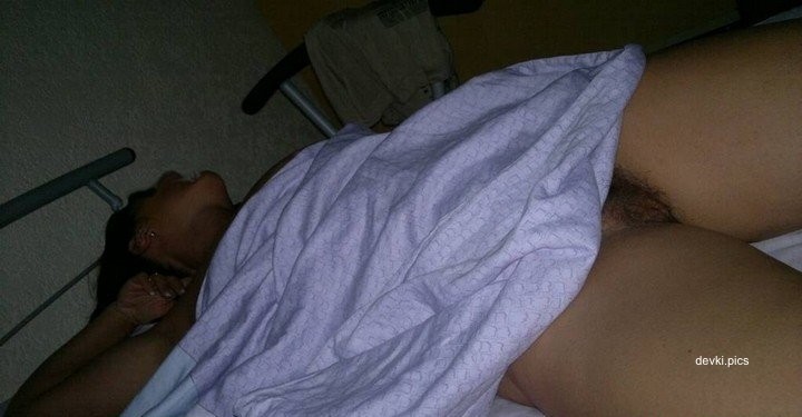 Sleeping Girls Pantyless: Explicit Amateur Photos