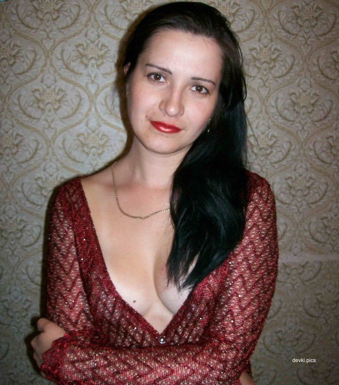 Mature beauty in stockings sets the stage on fire - Amateur photo