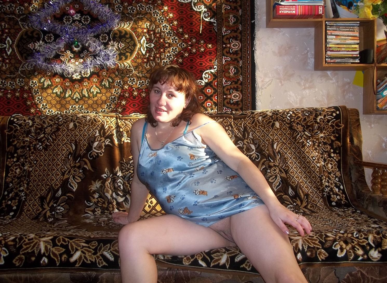 Hot Pregnant Amateur Porn Pics - Sexy Belly Bump on Display!