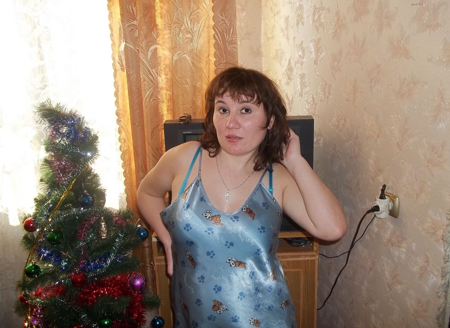 Hot Pregnant Amateur Porn Pics - Sexy Belly Bump on Display!