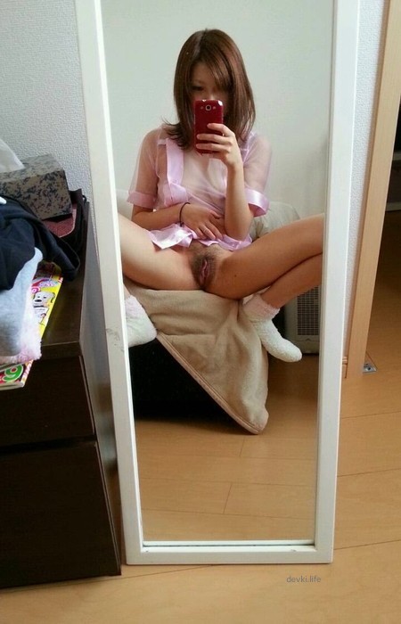 Amateur Asian Girl Photographs Her Hairy Pussy - Explicit Solo Masturbation