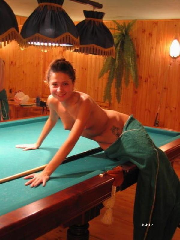 Hot College Girls in Sauna: Amateur Photo Shoot with Explicit Content