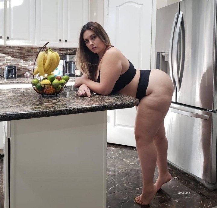Hot Booty Babes Compilation: Amateur Photos of Big Booty Ladies