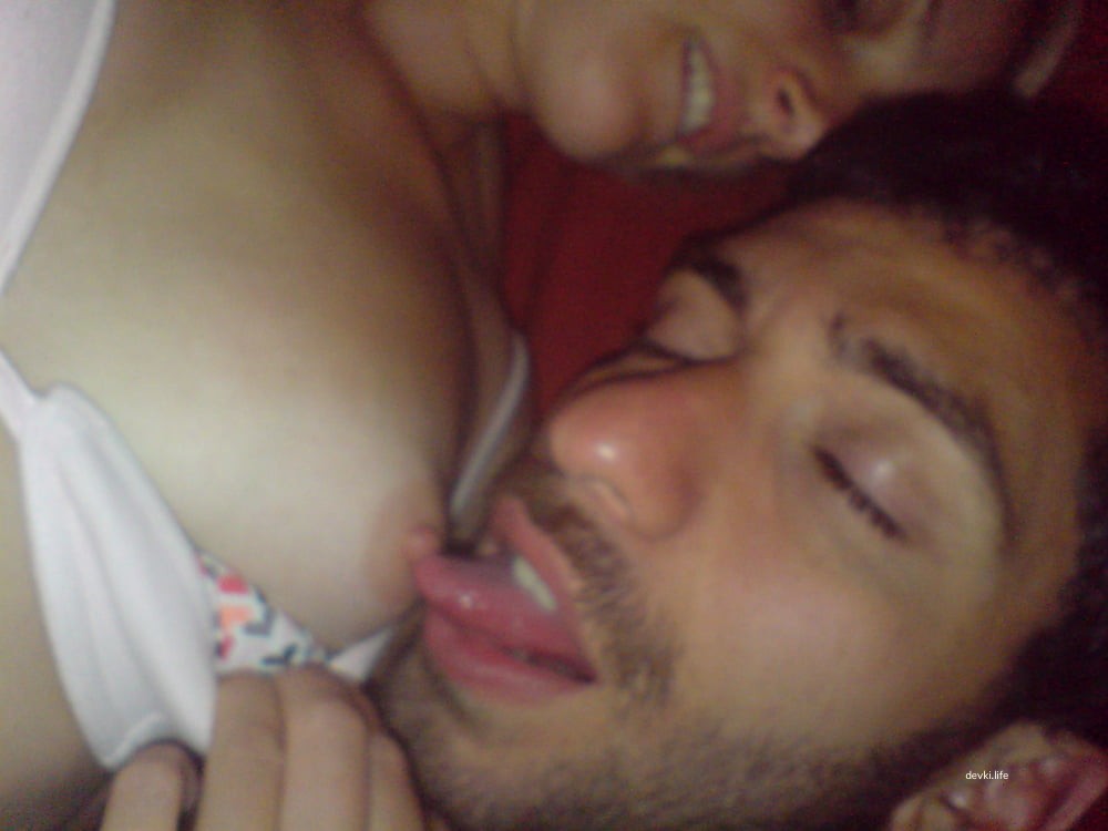 Sexy Doctor Engages in Oral Sex - Amateur Porn Photo