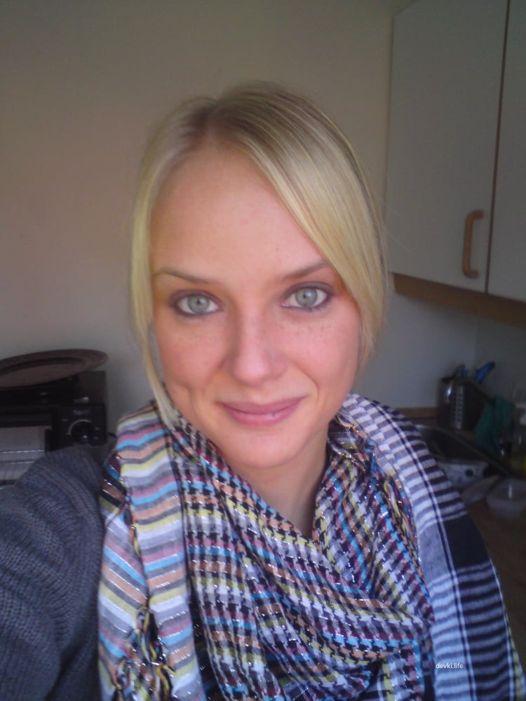 Sexy Doctor Engages in Oral Sex - Amateur Porn Photo