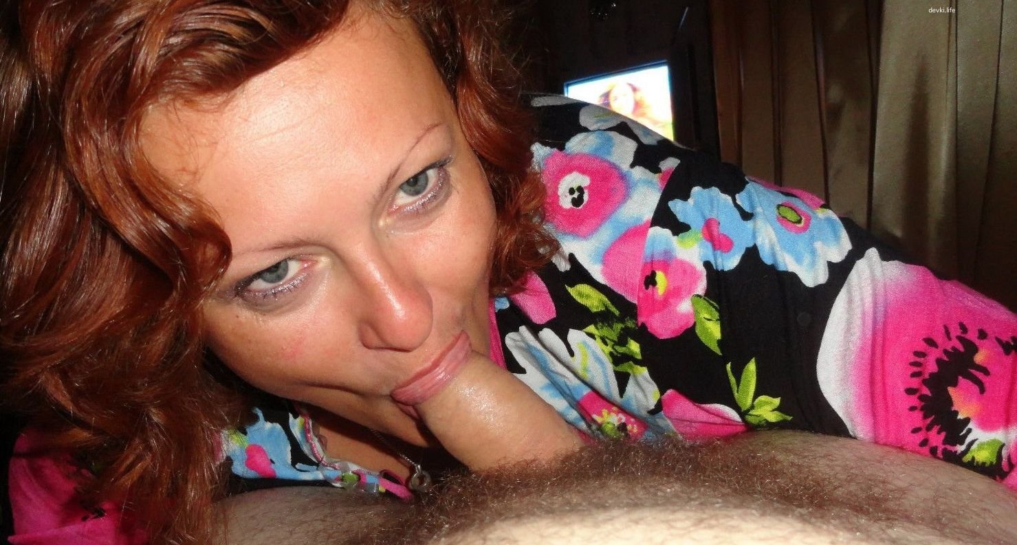 Cheating Wife Sucking Cock - Amateur Cuckold Porn Photo