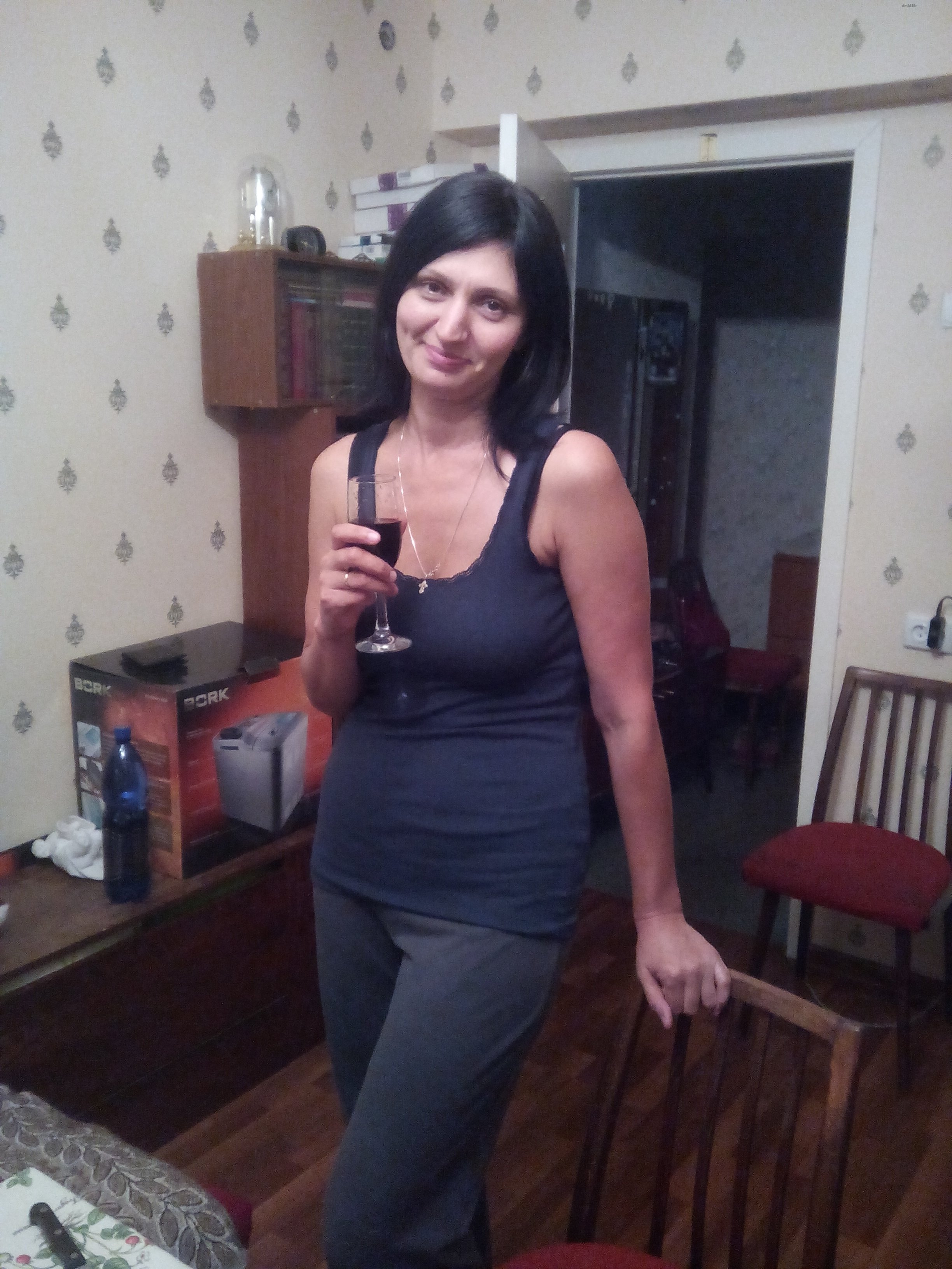 Mature MILF Deepthroats Cock in Amateur Porn - Explicit Oral Sex Scene