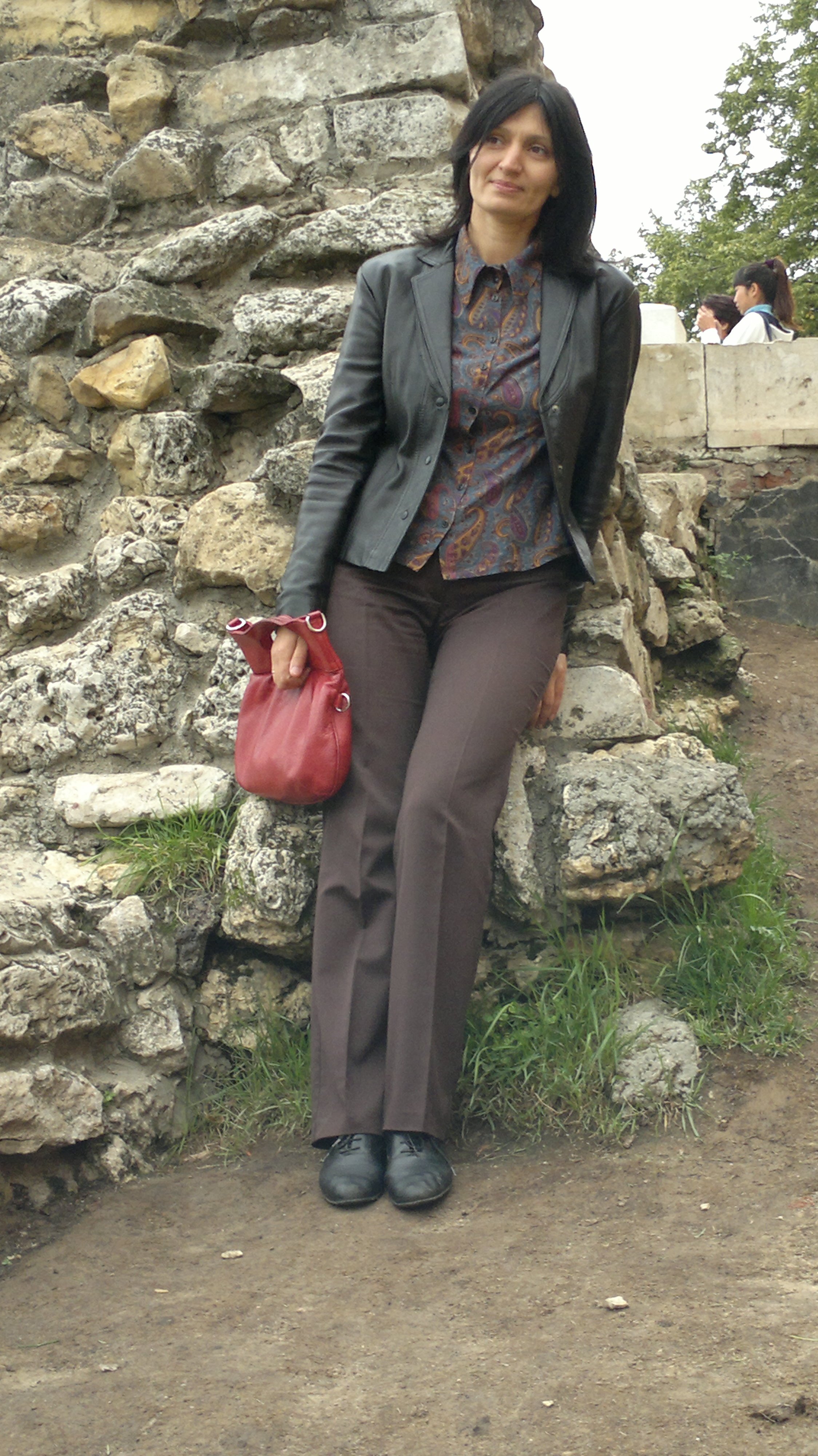 Mature MILF Deepthroats Cock in Amateur Porn - Explicit Oral Sex Scene