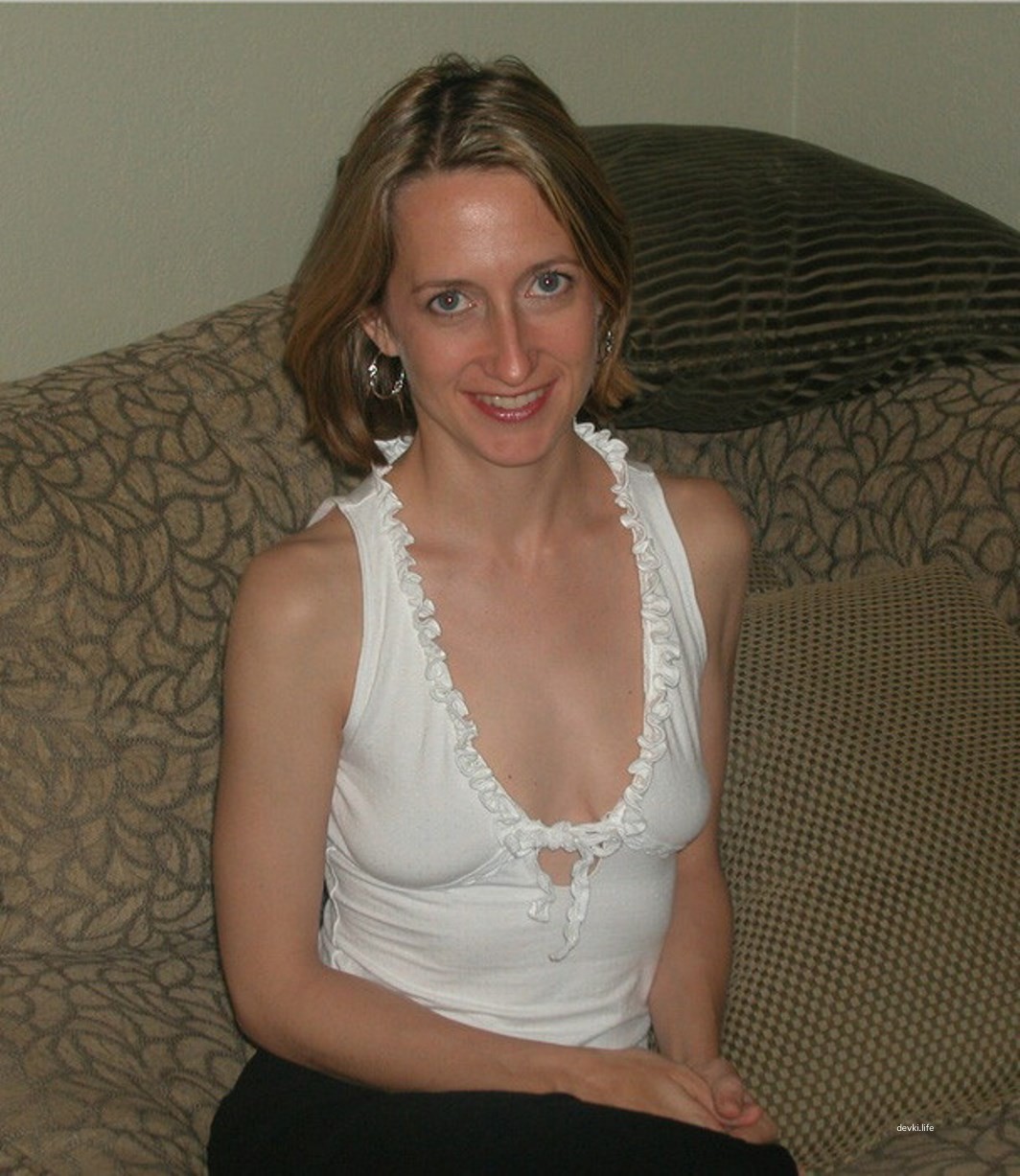 Hotwife Invites Amateur Stud for Explicit Sex Session