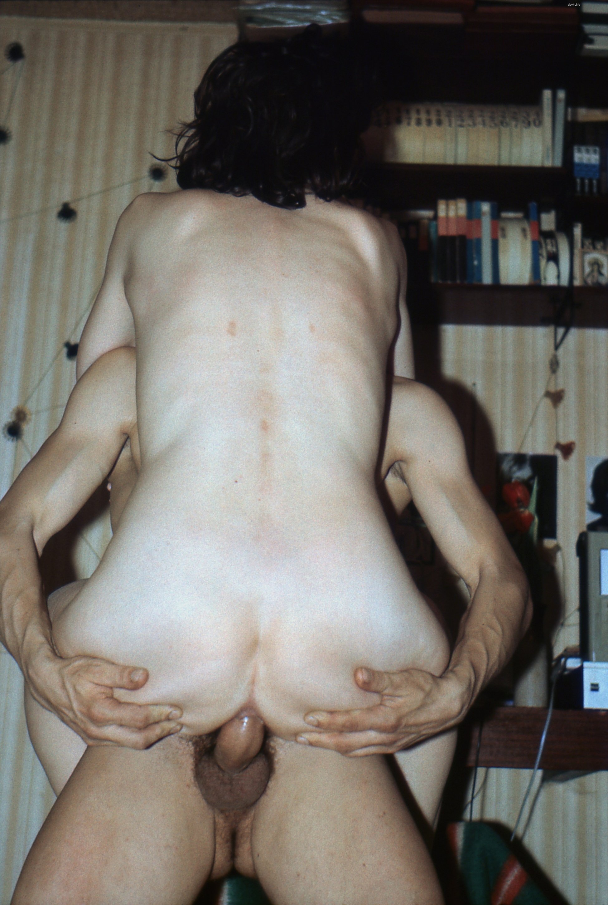 Shaved Mature MILF from the 90s Gets Anal Fucked