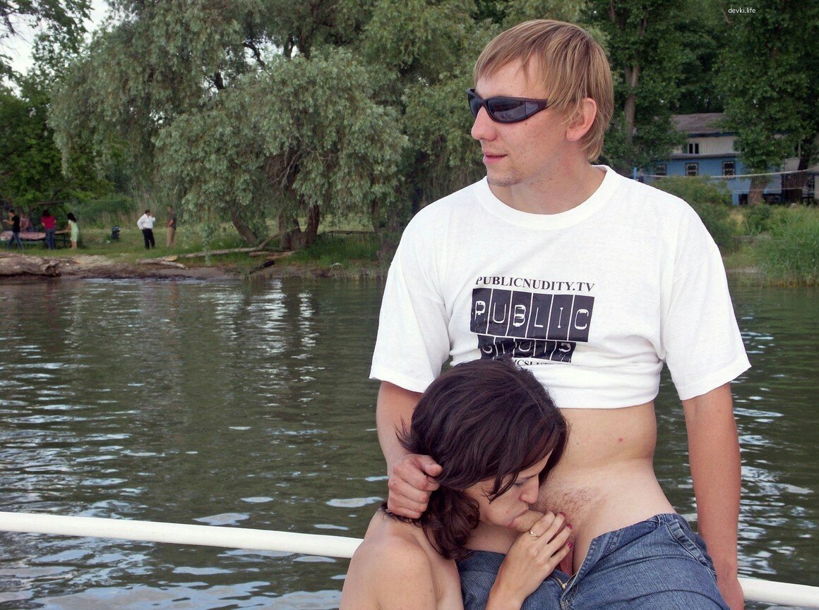 Skinny girl sucks dick in public - Amateur street blowjob