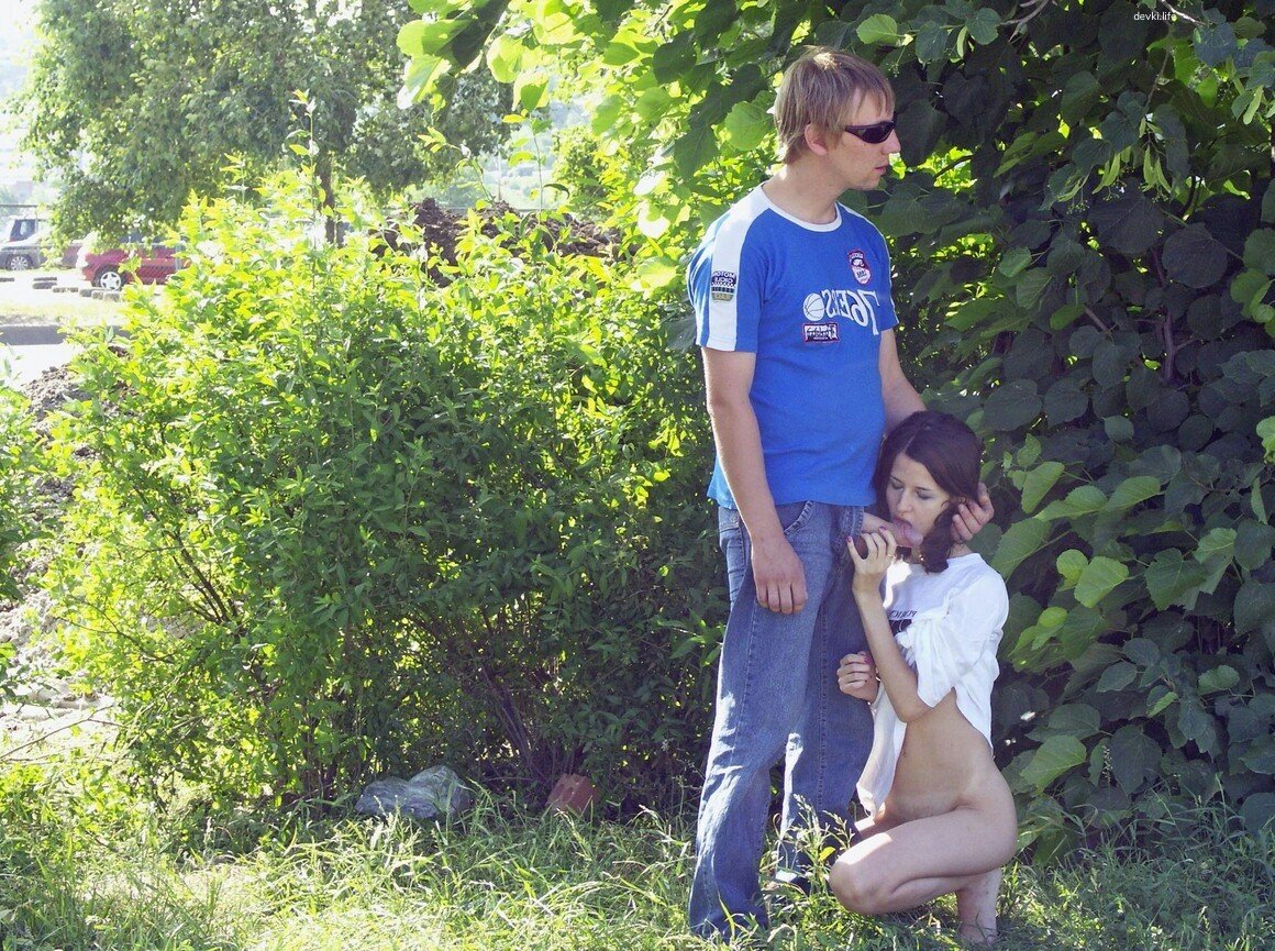 Skinny girl sucks dick in public - Amateur street blowjob