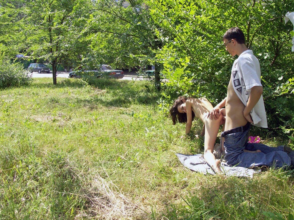 Skinny girl sucks dick in public - Amateur street blowjob