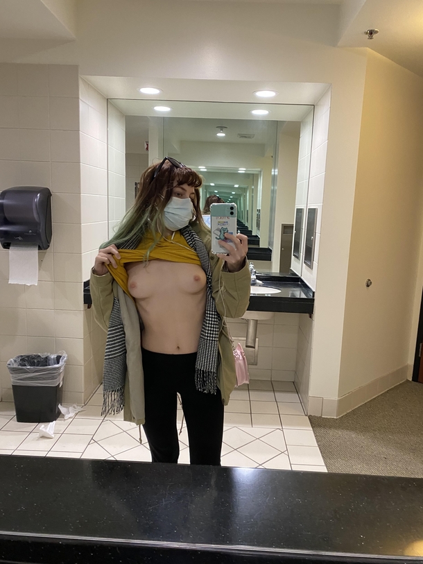 Compilation of Stunning Women in Amateur Porn Photos