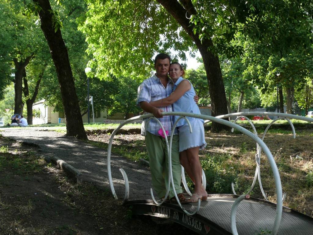 Family Sex Photos: Explicit Moments with Friend - Amateur Porn