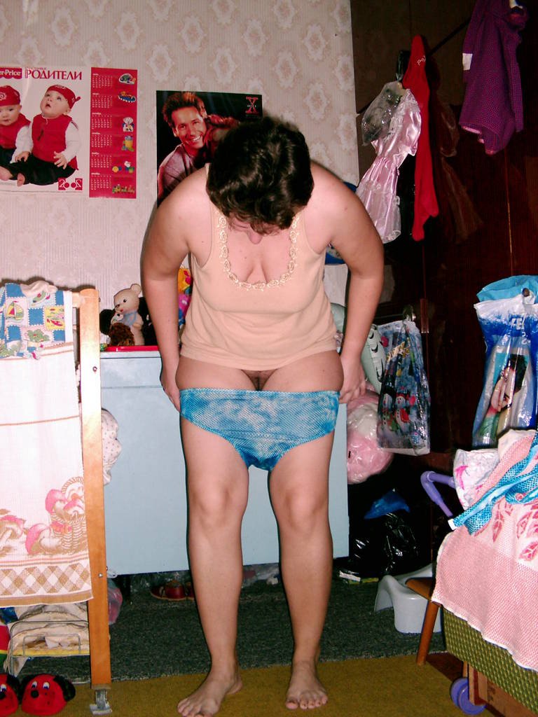 Family Sex Photos: Explicit Moments with Friend - Amateur Porn