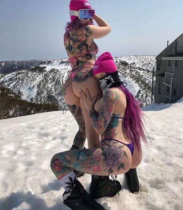 Explicit Nude Skiing Babes: Amateur Girls Stripping Down on the Slopes