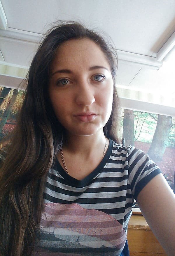 Explicit Amateur Photos: Busty Girl's Intimate Life