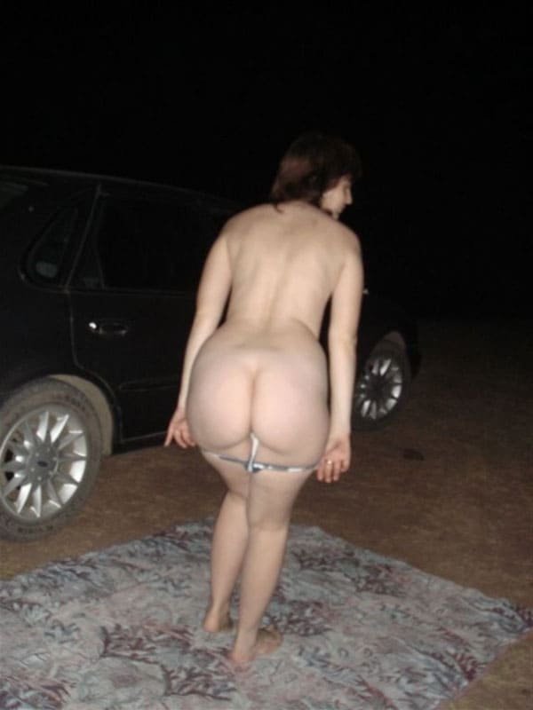 Wild Nighttime Sex: Hot Amateur Porn Photos