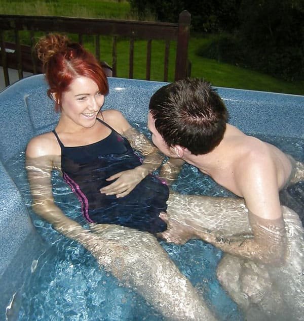 Street Hot Tub Sex: Amateur Porn Photo Shoot