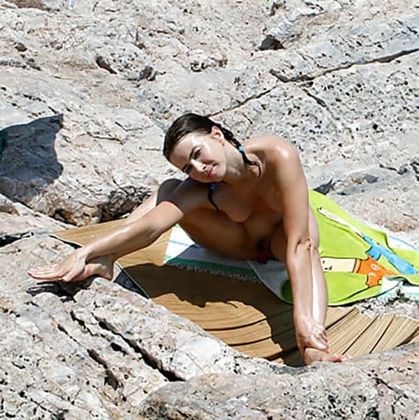 Wild Beach Blowjob: Amateur Wife Nude Nudist Sucks Cock Explicitly